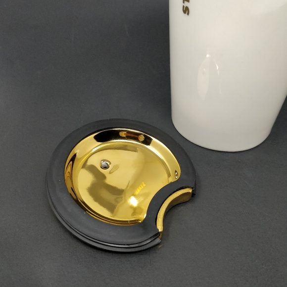 Starbucks 2015 Gold Zipper Tumbler Mug 10 Oz. - Picture 2 of 7